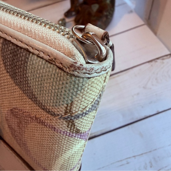 COACH | Soho Optic Linen Wallet - Picture 8 of 16